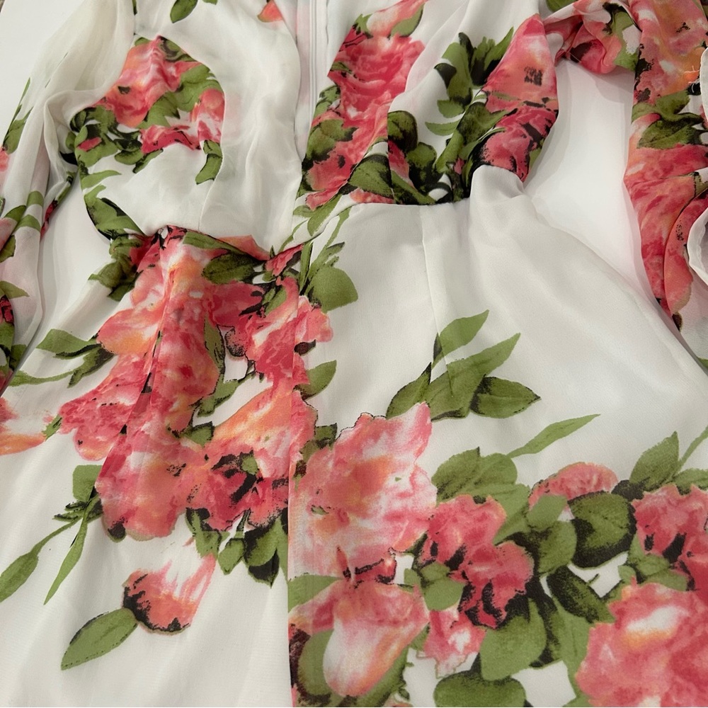 NEW Showpo Floral Romper Size 8 AU & US 4 - Picture 2 of 11